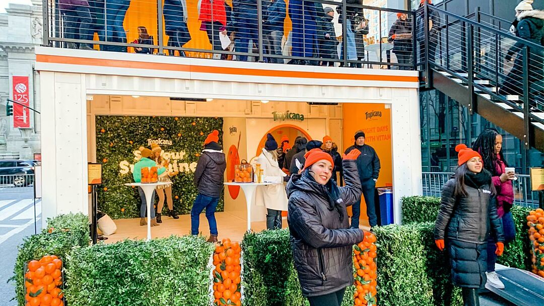 people enjoying the Tropicana BoxPop® activation