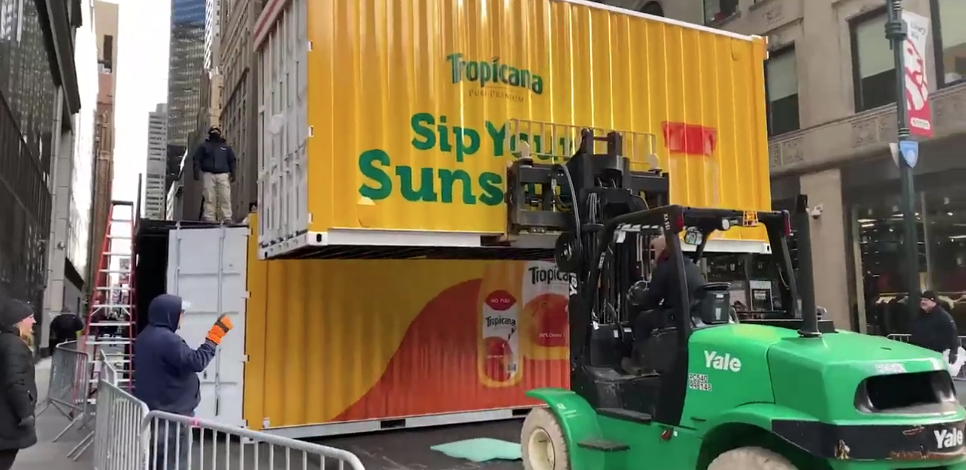 Tropicana shipping container BoxPop® activation