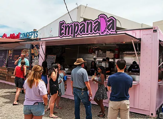 Empanada Boxpop shipping container